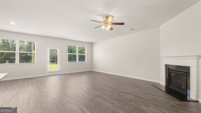 162 White Spruce Way, Newnan, GA 30265