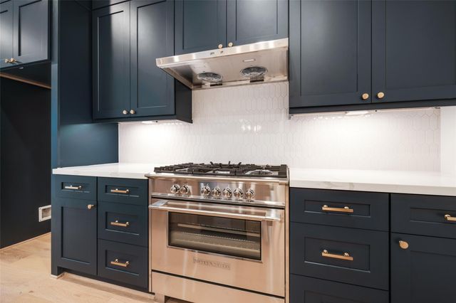 323 Malone Street, Houston, TX 77007