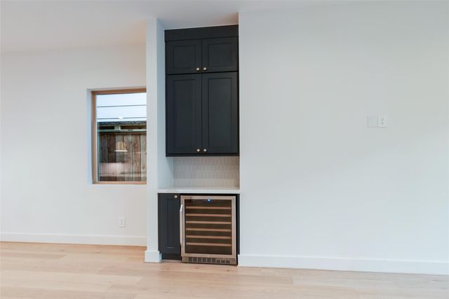 323 Malone Street, Houston, TX 77007