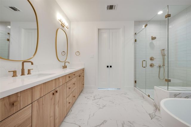 323 Malone Street, Houston, TX 77007