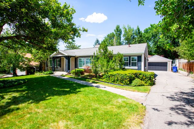 2651 E LINCOLN LN, Holladay, UT 84124