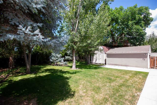 2651 E LINCOLN LN, Holladay, UT 84124