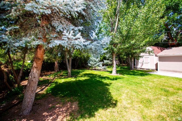 2651 E LINCOLN LN, Holladay, UT 84124