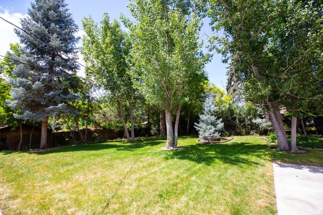 2651 E LINCOLN LN, Holladay, UT 84124