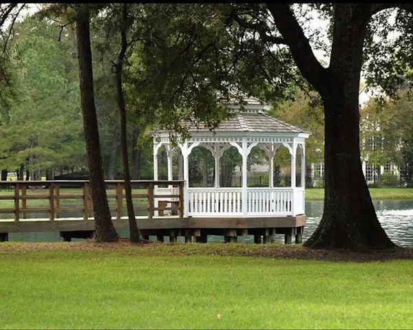 13915 Sawmill Run Lane, Houston, TX 77044