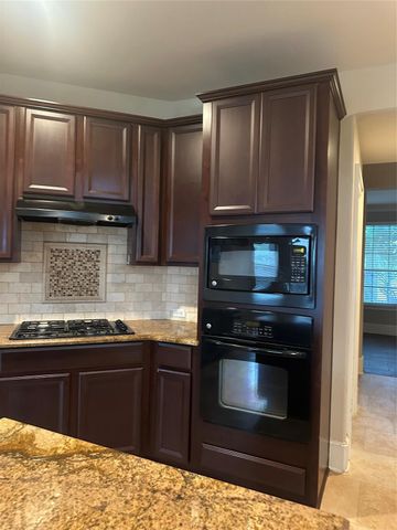 13915 Sawmill Run Lane, Houston, TX 77044