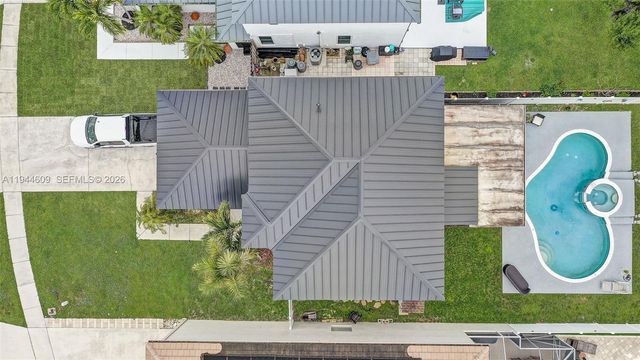 6089 Savannah Way, Lake Worth, FL 33463