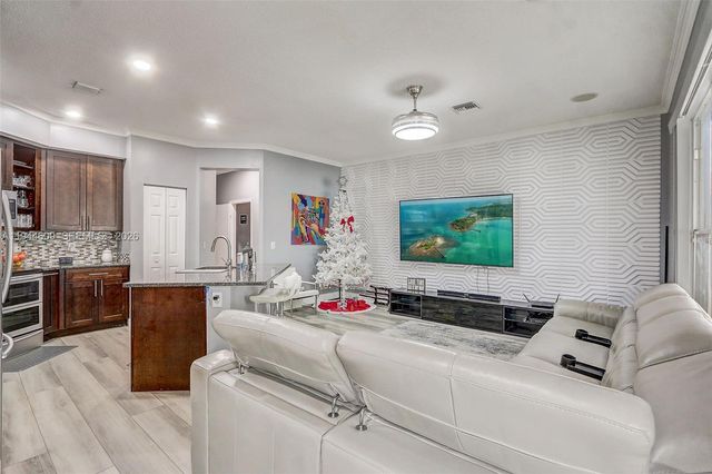 6089 Savannah Way, Lake Worth, FL 33463