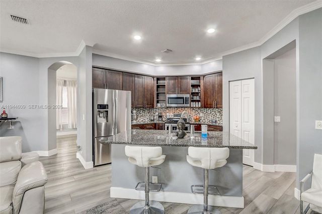 6089 Savannah Way, Lake Worth, FL 33463