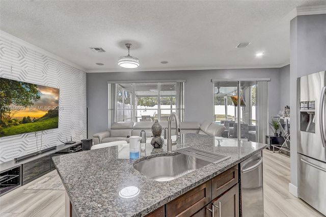 6089 Savannah Way, Lake Worth, FL 33463