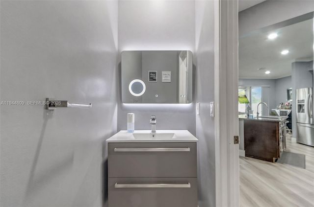 6089 Savannah Way, Lake Worth, FL 33463