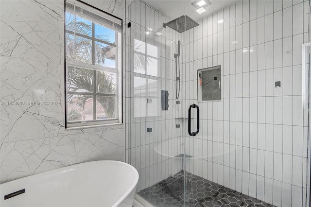 6089 Savannah Way, Lake Worth, FL 33463