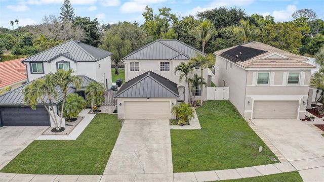 6089 Savannah Way, Lake Worth, FL 33463
