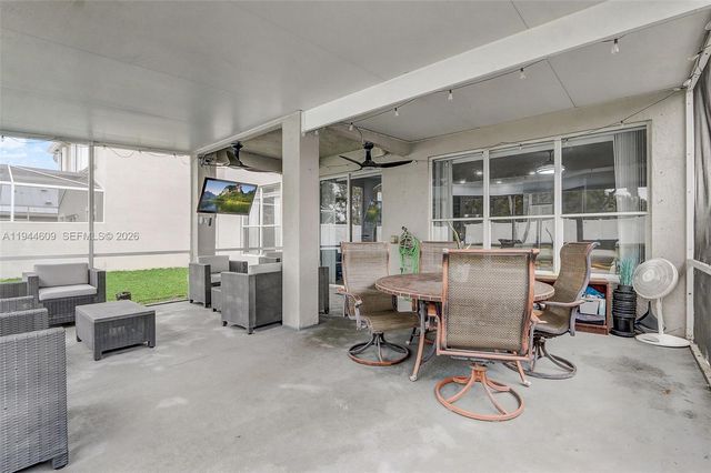 6089 Savannah Way, Lake Worth, FL 33463