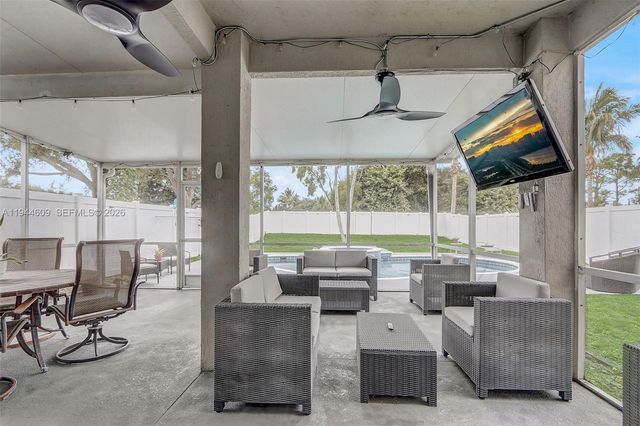 6089 Savannah Way, Lake Worth, FL 33463