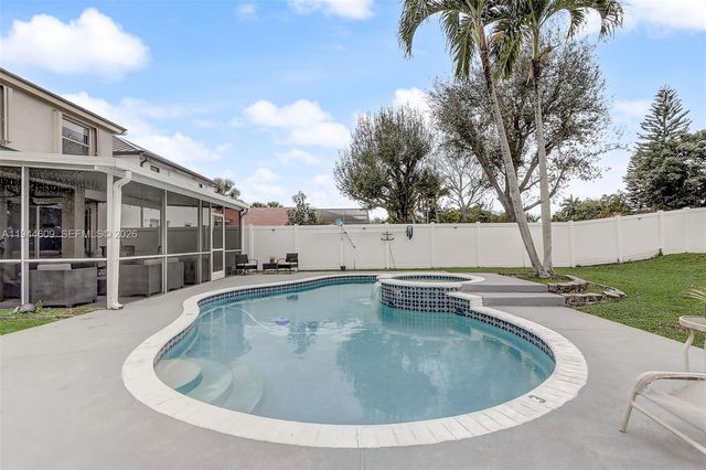 6089 Savannah Way, Lake Worth, FL 33463