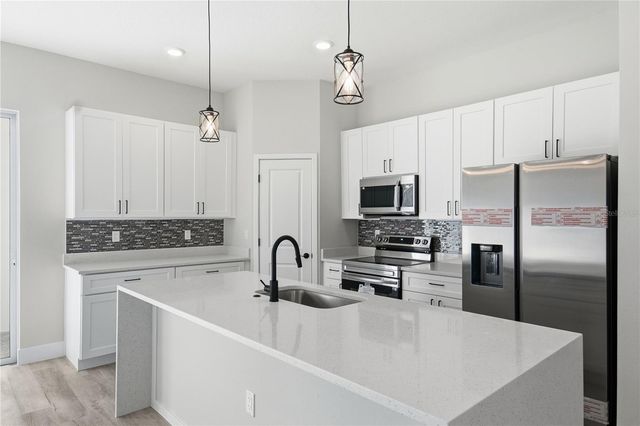 13690 SW 43RD CIRCLE, Ocala, FL 34473