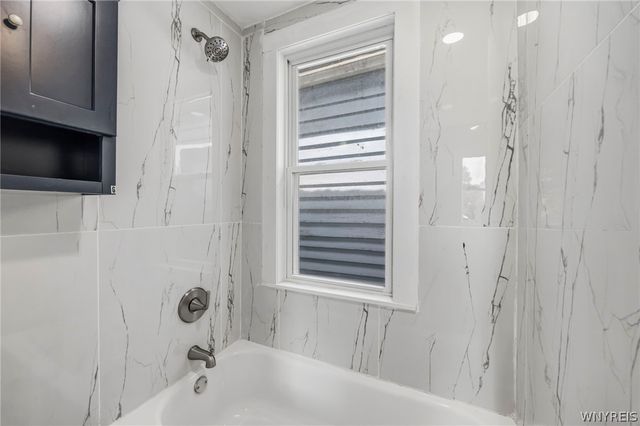 324 Carlton Street, Buffalo, NY 14204