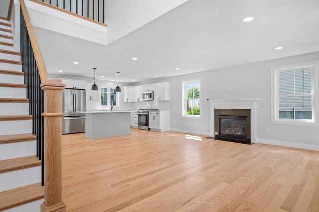 47 Dale, Cumberland, RI 02864