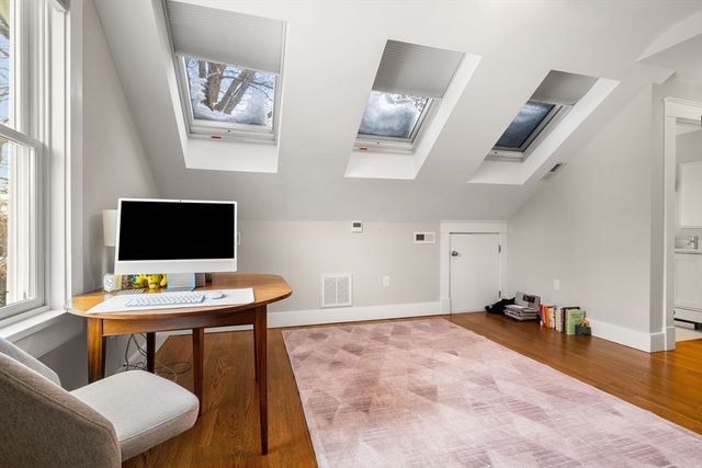 4 Brattle Cir. 4, Cambridge, MA 02138