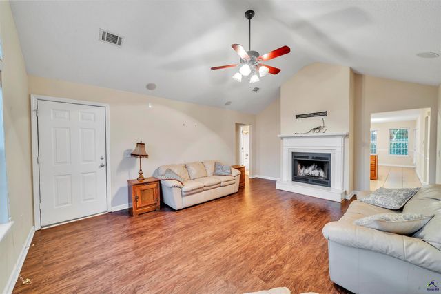 208 Antler Trail, Warner Robins, GA 31088