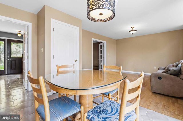 1221 JILL DR, Hummelstown, PA 17036