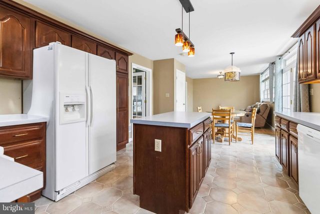1221 JILL DR, Hummelstown, PA 17036