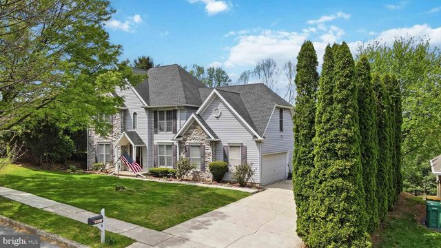 1221 JILL DR, Hummelstown, PA 17036