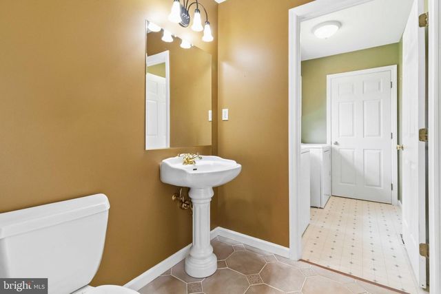 1221 JILL DR, Hummelstown, PA 17036