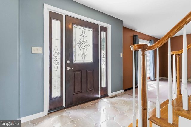 1221 JILL DR, Hummelstown, PA 17036