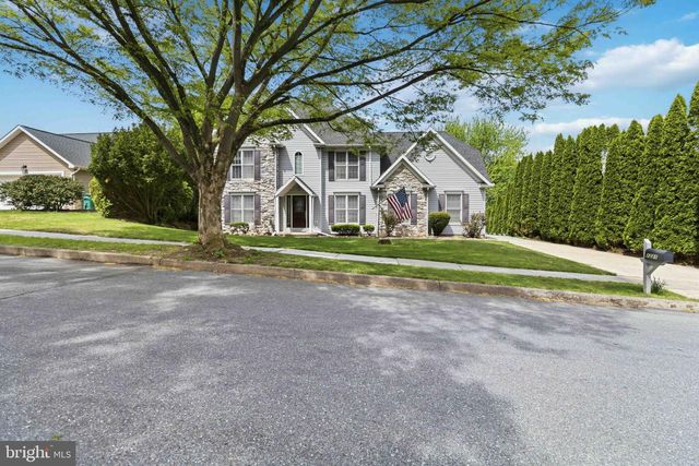 1221 JILL DR, Hummelstown, PA 17036