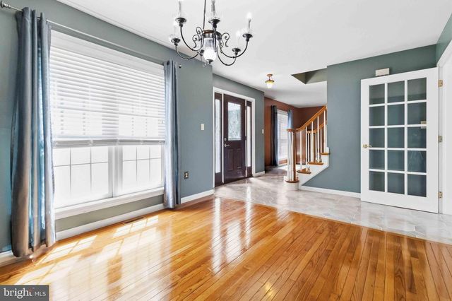 1221 JILL DR, Hummelstown, PA 17036