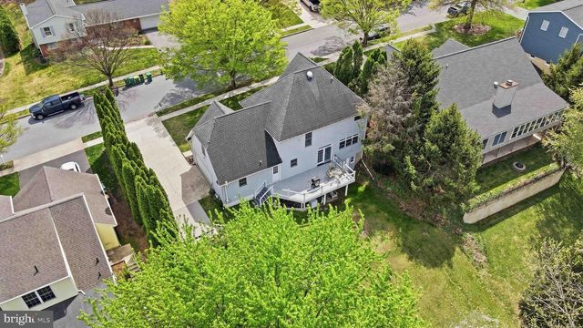1221 JILL DR, Hummelstown, PA 17036