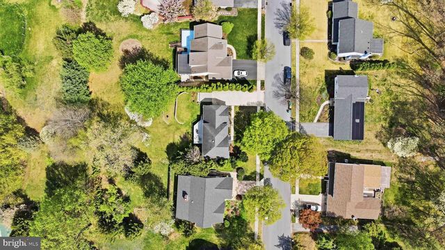 1221 JILL DR, Hummelstown, PA 17036