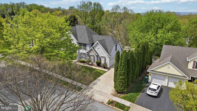 1221 JILL DR, Hummelstown, PA 17036