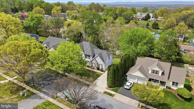 1221 JILL DR, Hummelstown, PA 17036