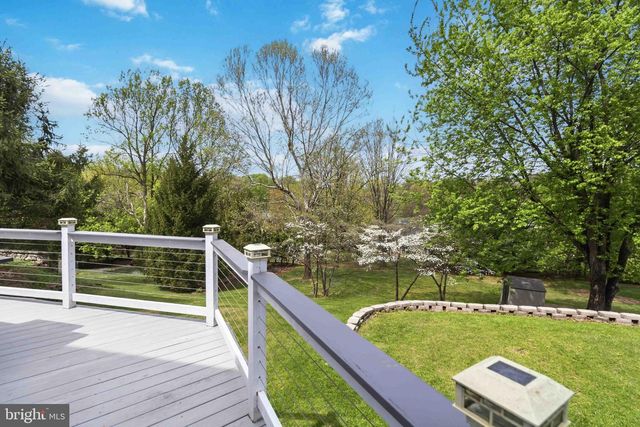 1221 JILL DR, Hummelstown, PA 17036
