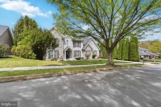1221 JILL DR, Hummelstown, PA 17036