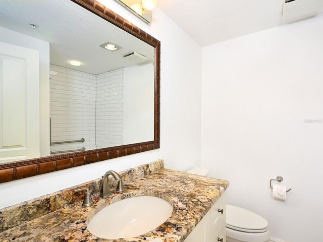 1255 N GULFSTREAM AVENUE 1106, Sarasota, FL 34236