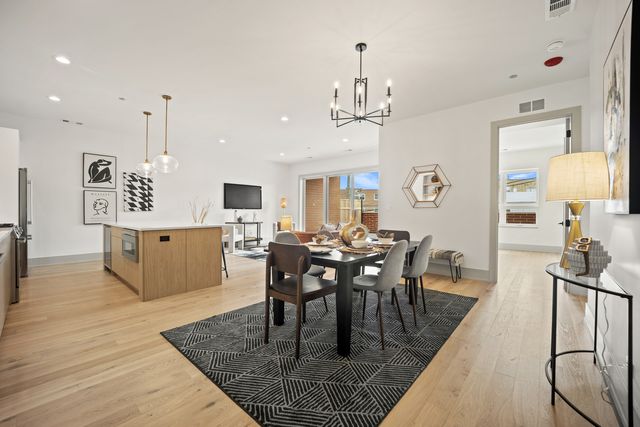 1548 W Ardmore Avenue 2F, Chicago, IL 60660