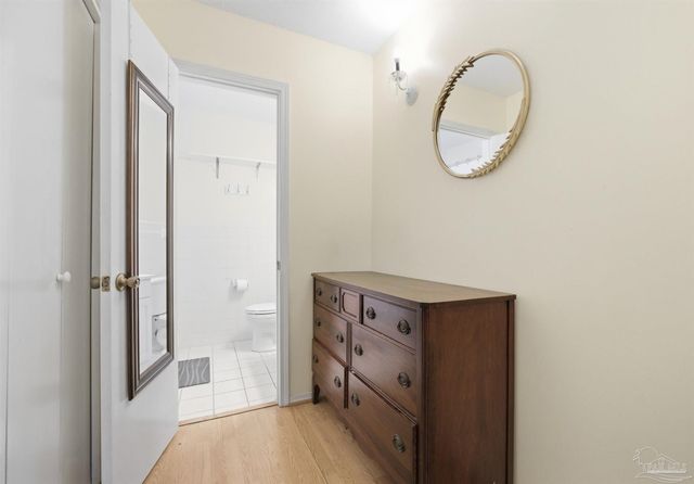 201 S Sunset Blvd, Gulf Breeze, FL 32561