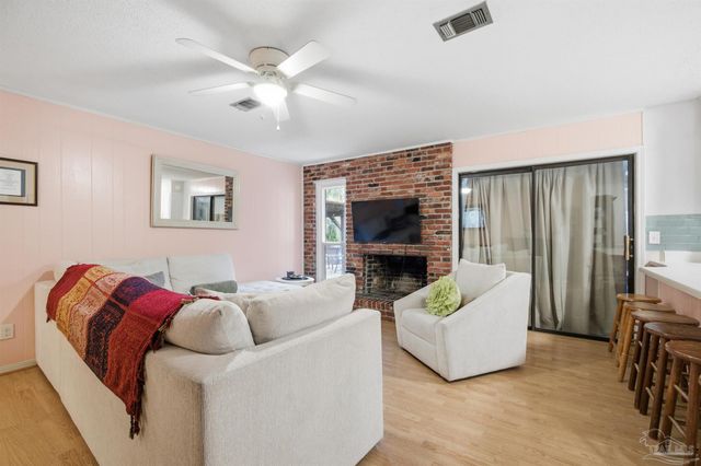 201 S Sunset Blvd, Gulf Breeze, FL 32561