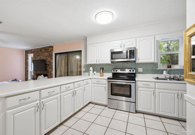 201 S Sunset Blvd, Gulf Breeze, FL 32561