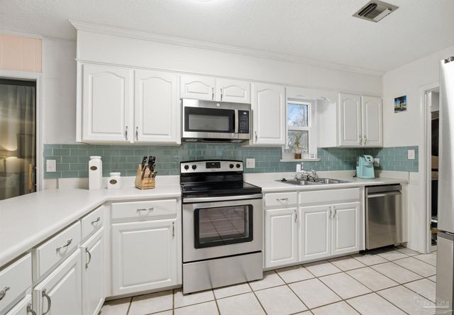 201 S Sunset Blvd, Gulf Breeze, FL 32561