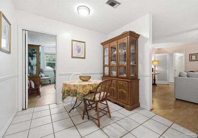 201 S Sunset Blvd, Gulf Breeze, FL 32561