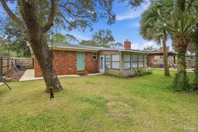 201 S Sunset Blvd, Gulf Breeze, FL 32561