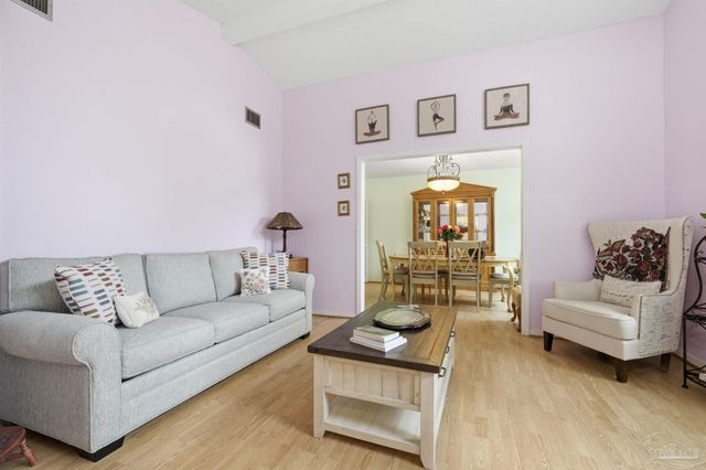 201 S Sunset Blvd, Gulf Breeze, FL 32561