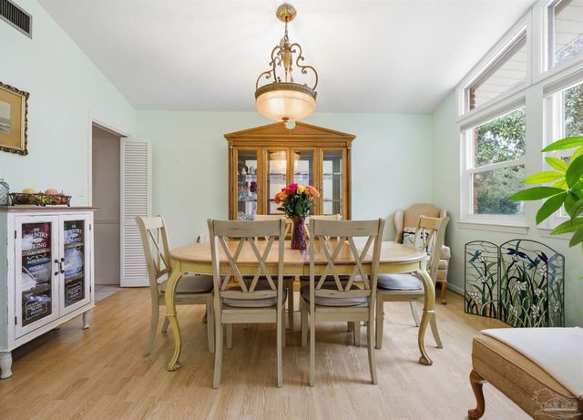 201 S Sunset Blvd, Gulf Breeze, FL 32561