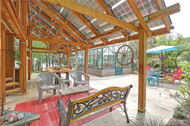 386 Shore Drive, Camano Island, WA 98282