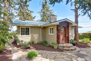386 Shore Drive, Camano Island, WA 98282